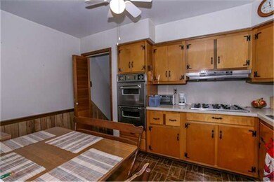 210 Bourne Dr, Broomall, PA 19008 - photo 6