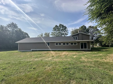 318 Dearborn Rd, Pembroke, NH 03275 - photo 2