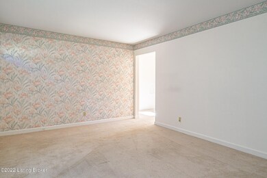 7805 Joyce Dr, Louisville, KY 40219 - photo 6