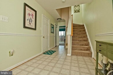 111 Lavenport Cir, Frederick, MD 21702 - photo 3