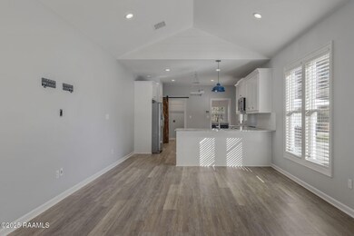 6-web-or-mls-112 Francois Dr-6