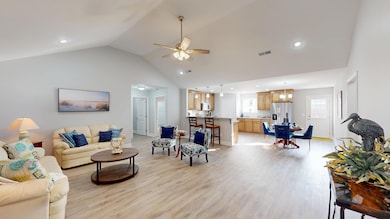 917 Perry Blvd, Sumter, SC 29154 - photo 3