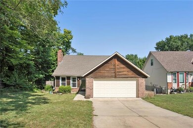 9914 W 49th Place, Shawnee, KS 66203 - photo 2