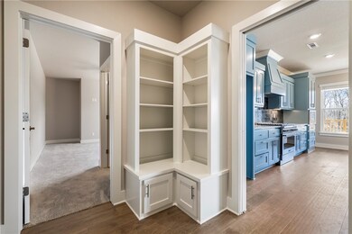 203 NW Highland Rd, Bentonville, AR 72712 - photo 5