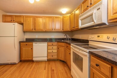 34 Acorn Ave unit 14, Fitchburg, MA 01420 - photo 3