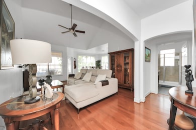 2400 Mccue Rd unit 424, Houston, TX 77056 - photo 6