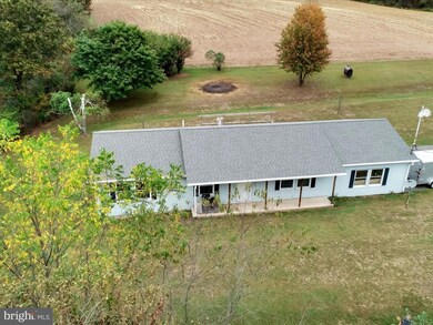 375 E Schmaltzdahl Rd, New Ringgold, PA 17960 - photo 5