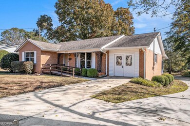 308 Moye St, Barnesville, GA 30204 - photo 4