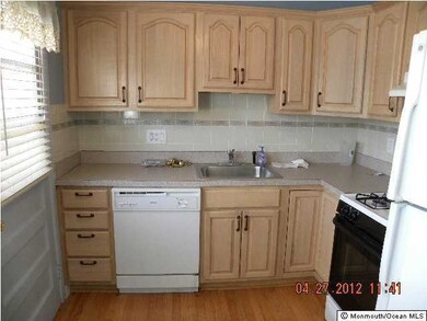 5 Myrtle Ave unit 5A, Eatontown, NJ 07724 - photo 3