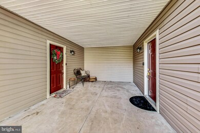 12006 Ridge Knoll Dr unit 501B, Fairfax, VA 22033 - photo 2