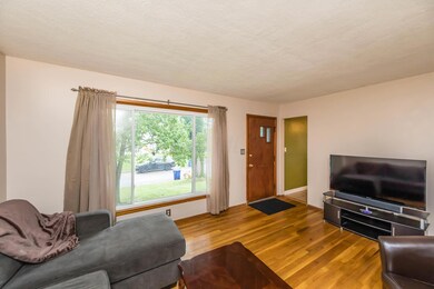 2839 Brownlee Ave-07