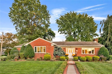 125 Bertha Place, Staten Island, NY 10301 - photo 2