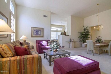 LivingRm_4996