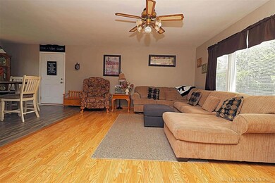 1158 S Henry St, Farmington, MO 63640 - photo 5