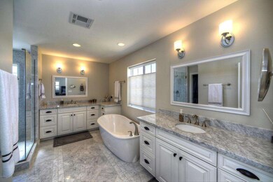 007_Master Bathroom