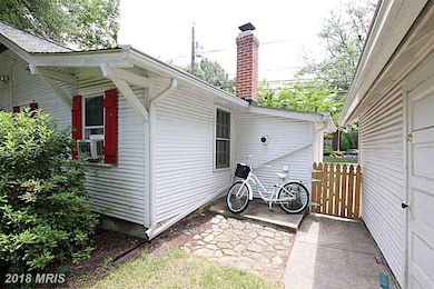 4606 Calvert Rd, College Park, MD 20740 - photo 5