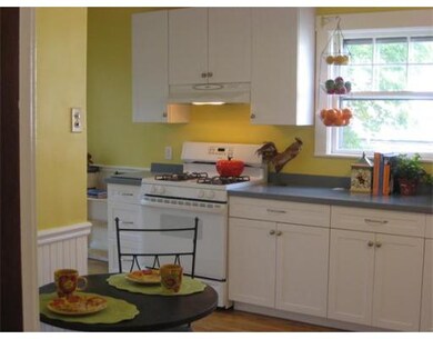 10 Daniels St, Arlington, MA 02476 - photo 3