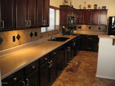 KITCHEN COUNTER SPACE