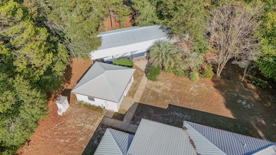 314 Lakeview Dr, Defuniak Springs, FL 32433 - photo 5