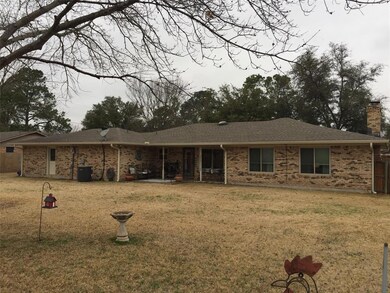 2008 Woodlawn St, Gainesville, TX 76240 - photo 2