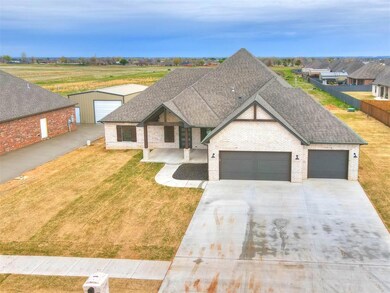 View of front of house featuring a front lawn and 