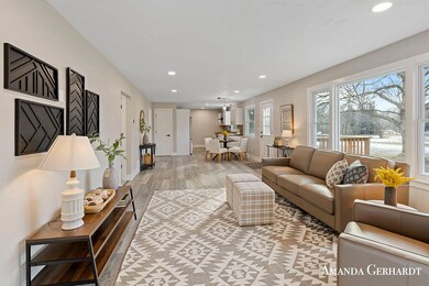 MAIN FLOOR LIVING SPACE
