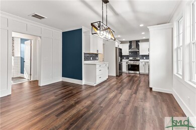 Dining Room & Kitchen