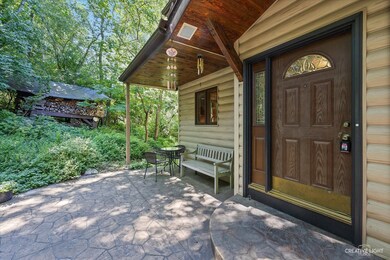 272 Melody Ln, Carpentersville, IL 60110 - photo 2