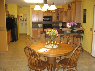 29924 Ridge Rd, Wickliffe, OH 44092 - photo 3