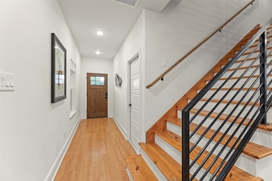 Welcoming Entryway as you Walk in to the Home