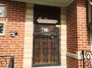1846 Maple St, Des Plaines, IL 60018 - photo 2