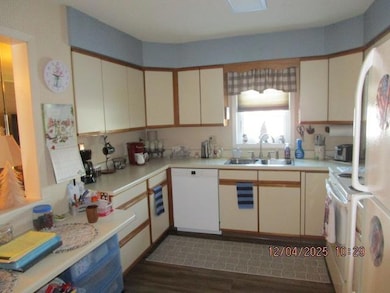 1429 16th Ave N, Wahpeton, ND 58075 - photo 6