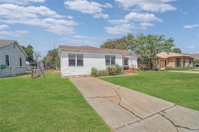 1117 E Cherry St, Altus, OK 73521 - photo 3