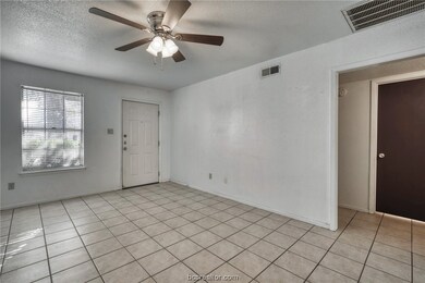 1613 Mossglenn Cir, College Station, TX 77840 - photo 4