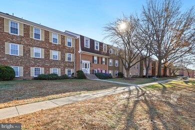 794 Quince Orchard Blvd unit T2, Gaithersburg, MD 20878 - photo 2