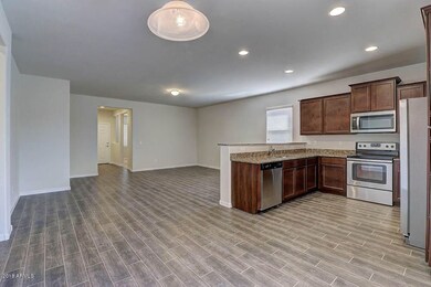 LGIHomes_Ajo_R-5