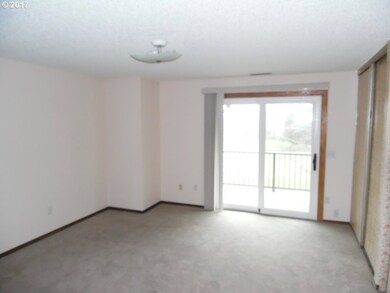 Bedroom, Primary