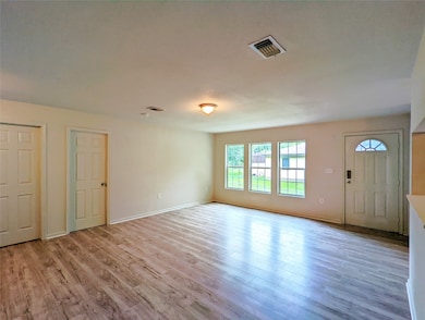 829 Marjorie St unit A, Houston, TX 77088 - photo 5