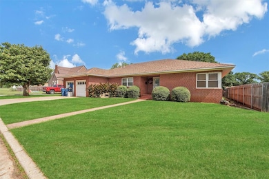 Welcome HOME to 315 W 6th Street