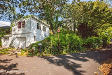 83 Mountainside Rd, Staten Island, NY 10304 - photo 3