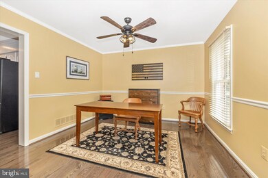 406 Kalorama Rd, Sykesville, MD 21784 - photo 6