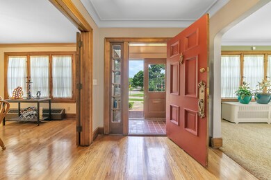 04_400EverettDrWindowStillRealEstatePhot