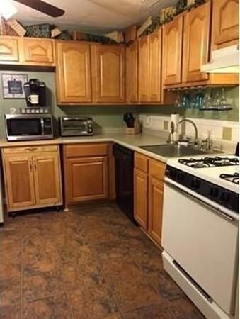 345 Hildreth St unit 21, Lowell, MA 01850 - photo 5