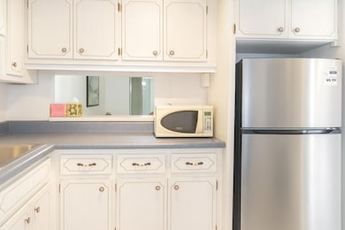 950 Hillcrest Dr unit 202, Hollywood, FL 33021 - photo 4