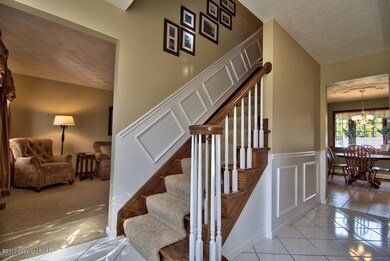 914 Clearview Rd, Moscow, PA 18444 - photo 2