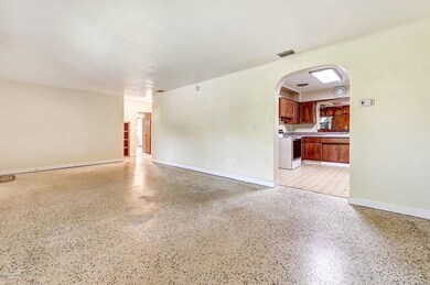 145 W Suwannee Lane Living Room Kitchen