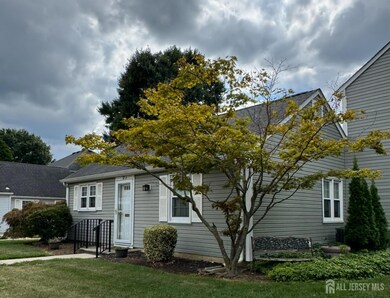 72 Amherst Ln unit A, Monroe Township, NJ 08831 - photo 2