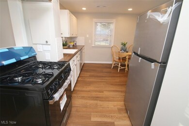 29211 Armadale Ave, Wickliffe, OH 44092 - photo 7