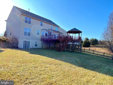 21335 Village Green Cir, Germantown, MD 20876 - photo 4