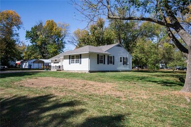 House, Detached Garage, Garden Shed, and Carport o